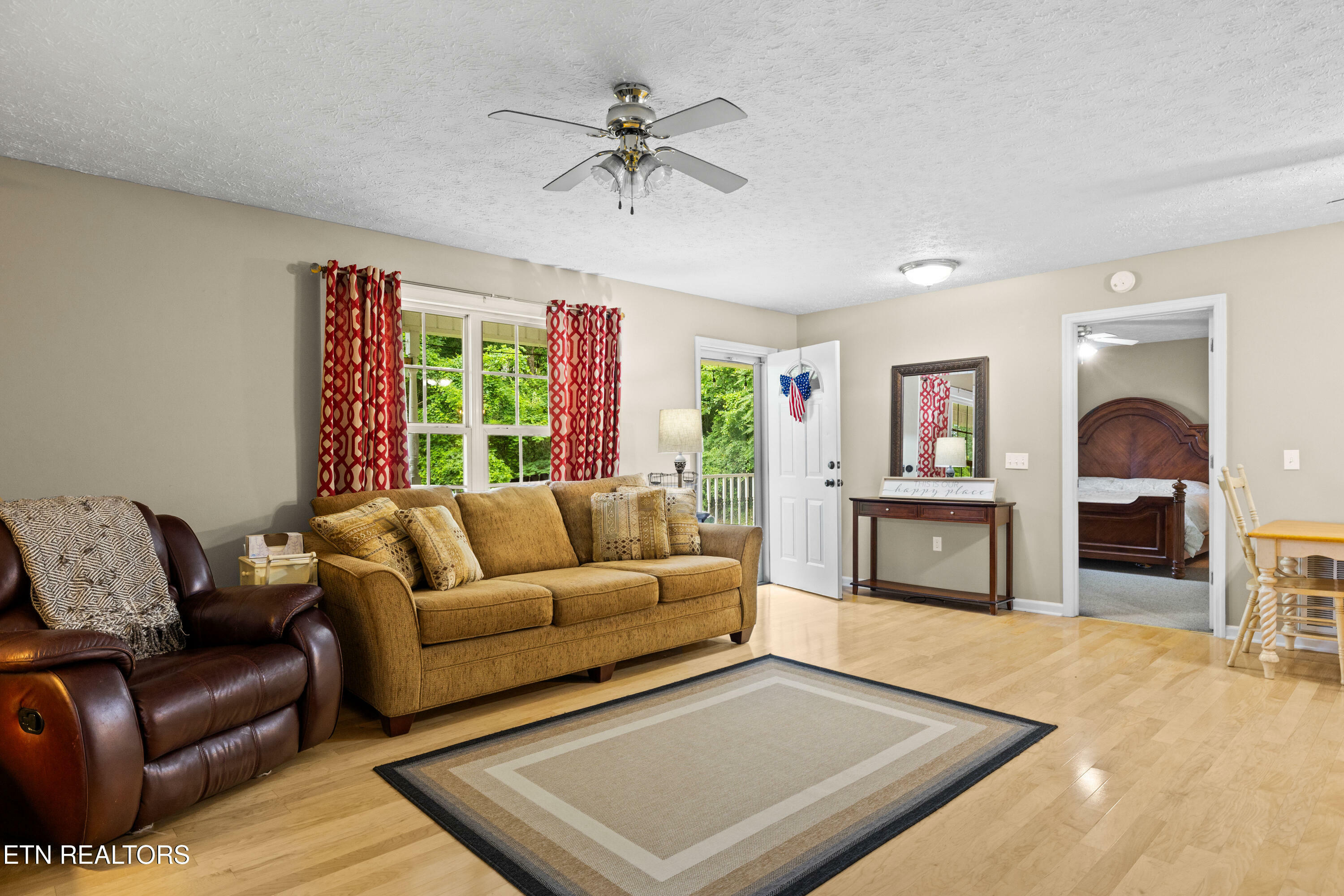 Property Photo: 678 Ridge Rd TN 37714