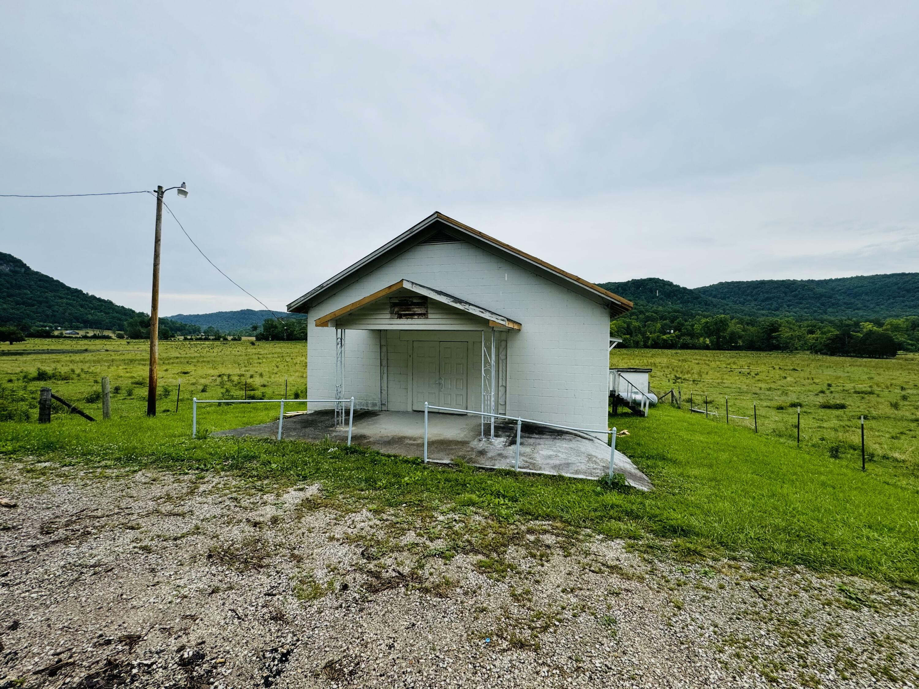 Property Photo: 6915 Red Lick Rd KY 40336