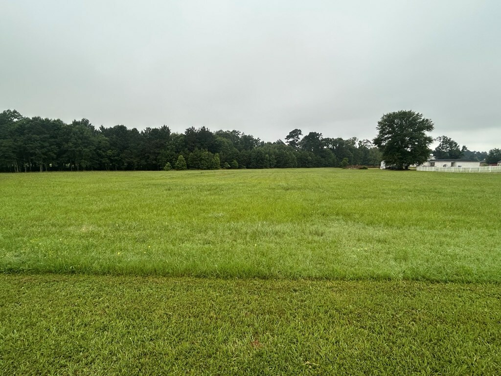 Property Photo: 112 Saddle Creek TX 75904