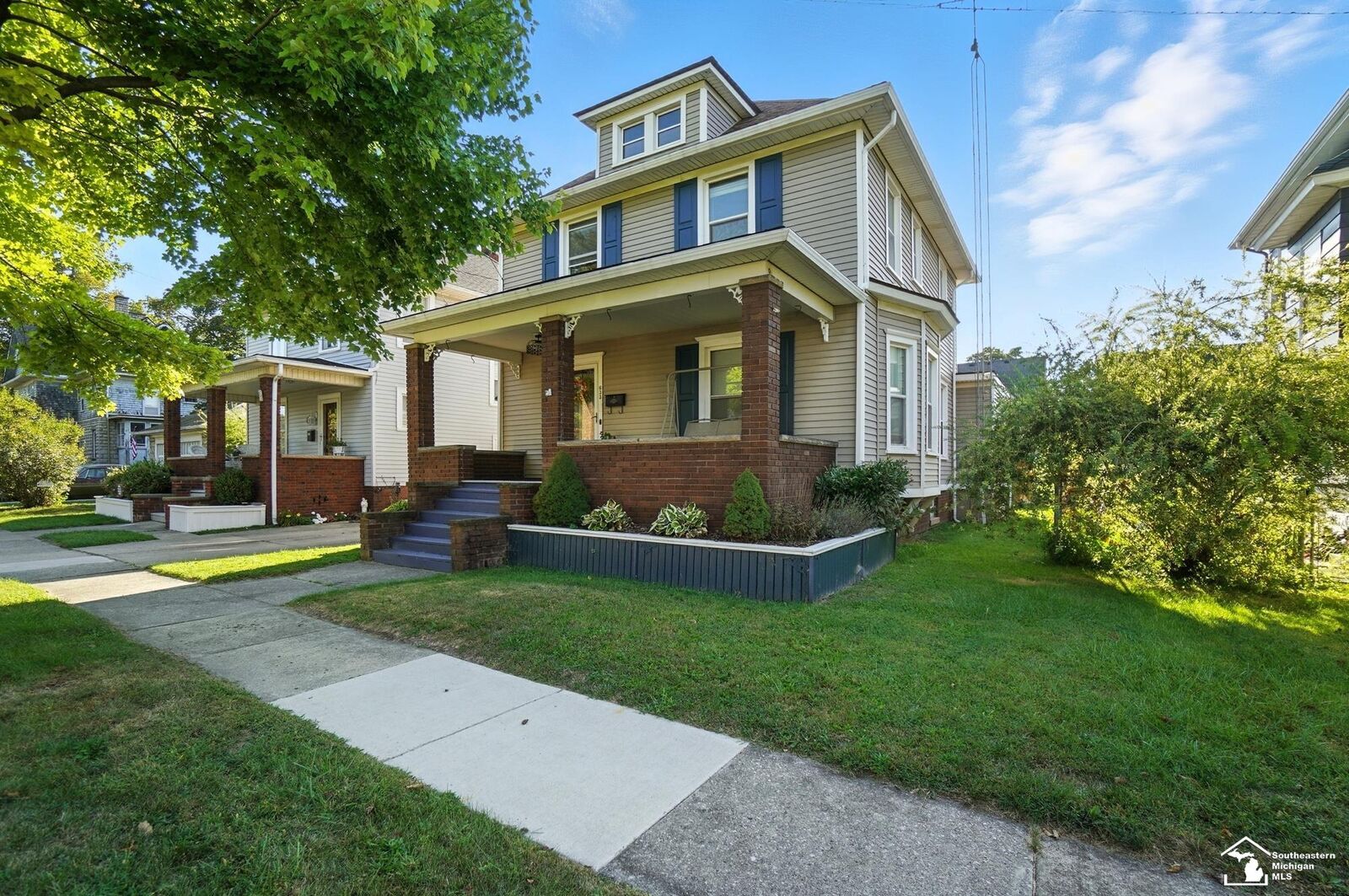 Property Photo: 633 Scott Street MI 48161