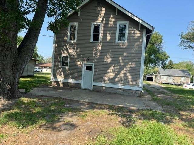 Property Photo: 616 10th St NE ND 58703