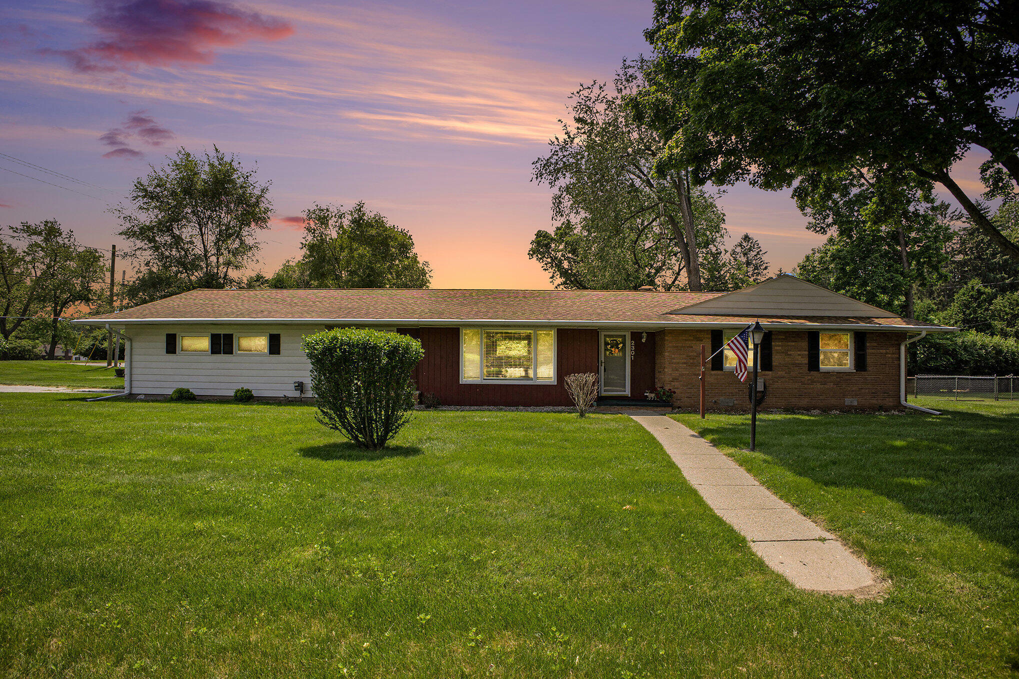 Property Photo: 2301 Foote Manor Drive MI 49203