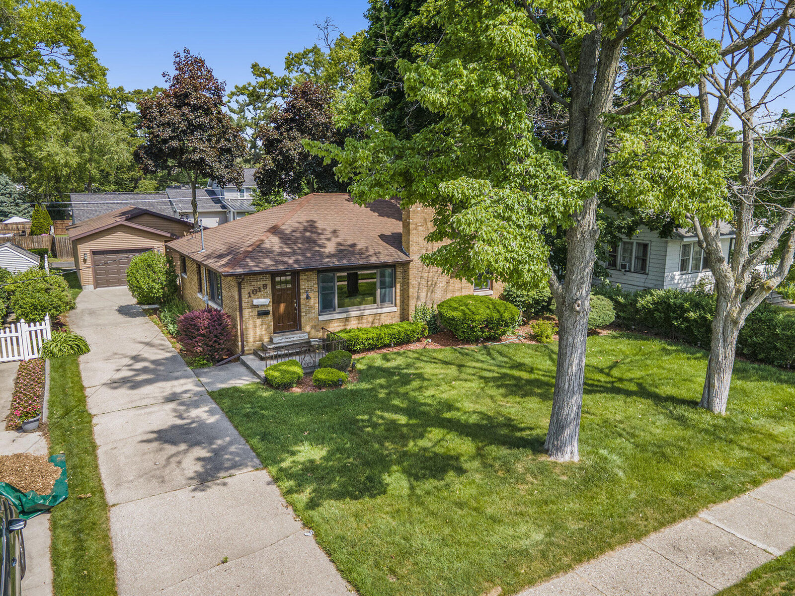 Property Photo: 1018 Ruddiman Drive MI 49445