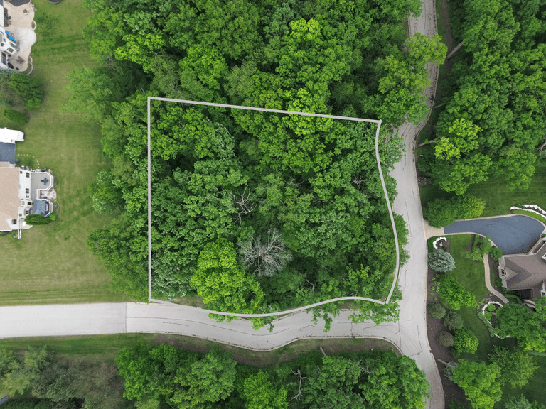 Property Photo: 7304 Forest Oak Drive IL 60050