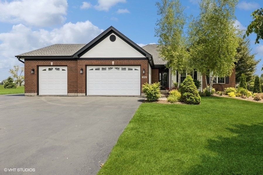 Property Photo: 5910 Highland Prairie Drive IL 60051