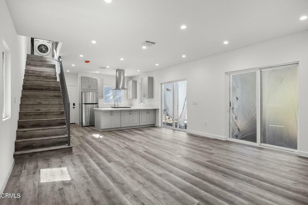 Property Photo: 2764 Frances Avenue CA 91214
