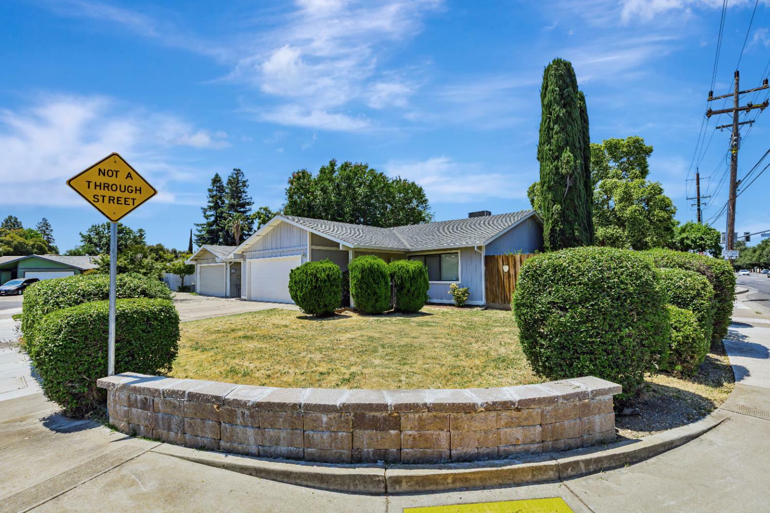 Property Photo: 2 Tananger Court CA 95833