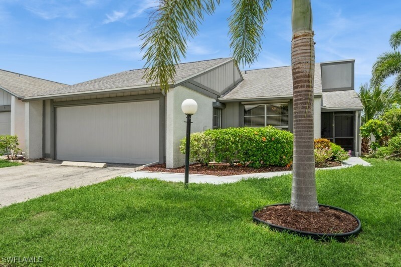 Property Photo:  9749 Maplecrest Circle  FL 33936 