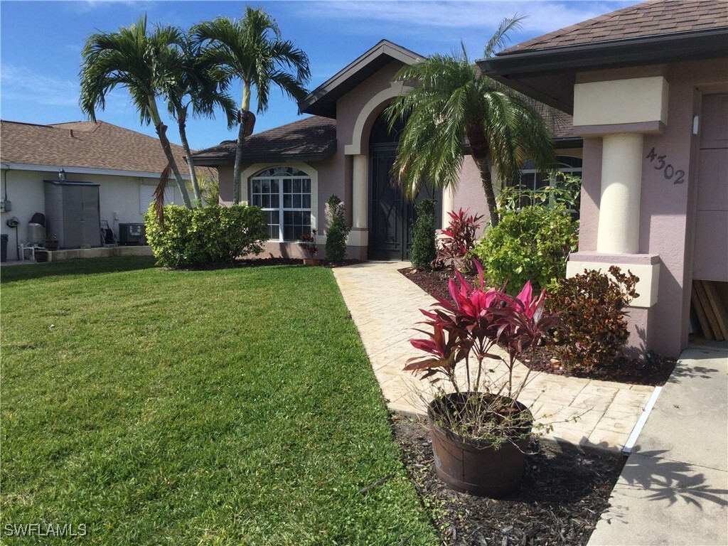 Property Photo: 4302 SW 19th Avenue FL 33914