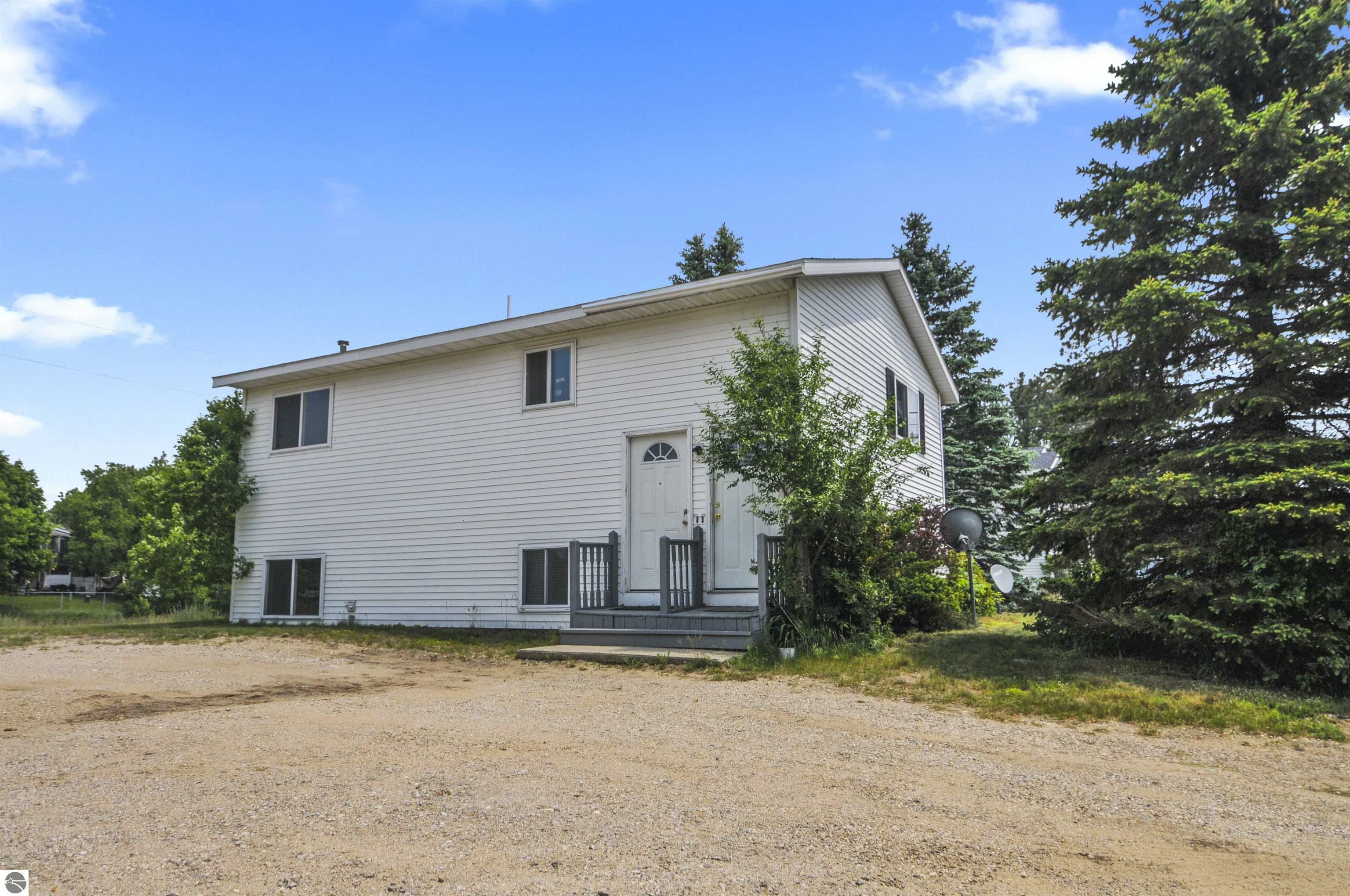 Property Photo: 1404/1406 W Division Street MI 49601