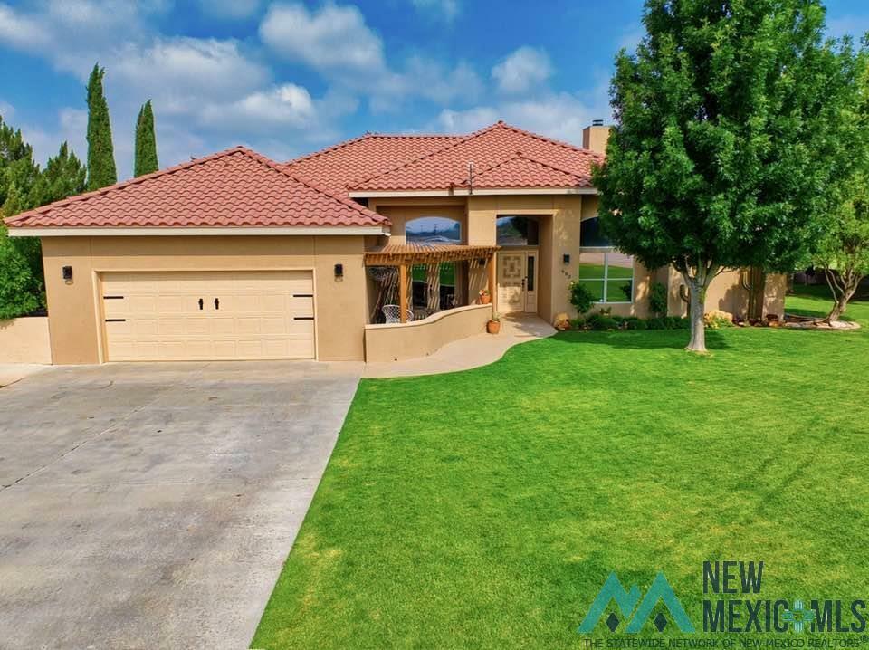 Property Photo: 603 Oakwood Place NM 88220