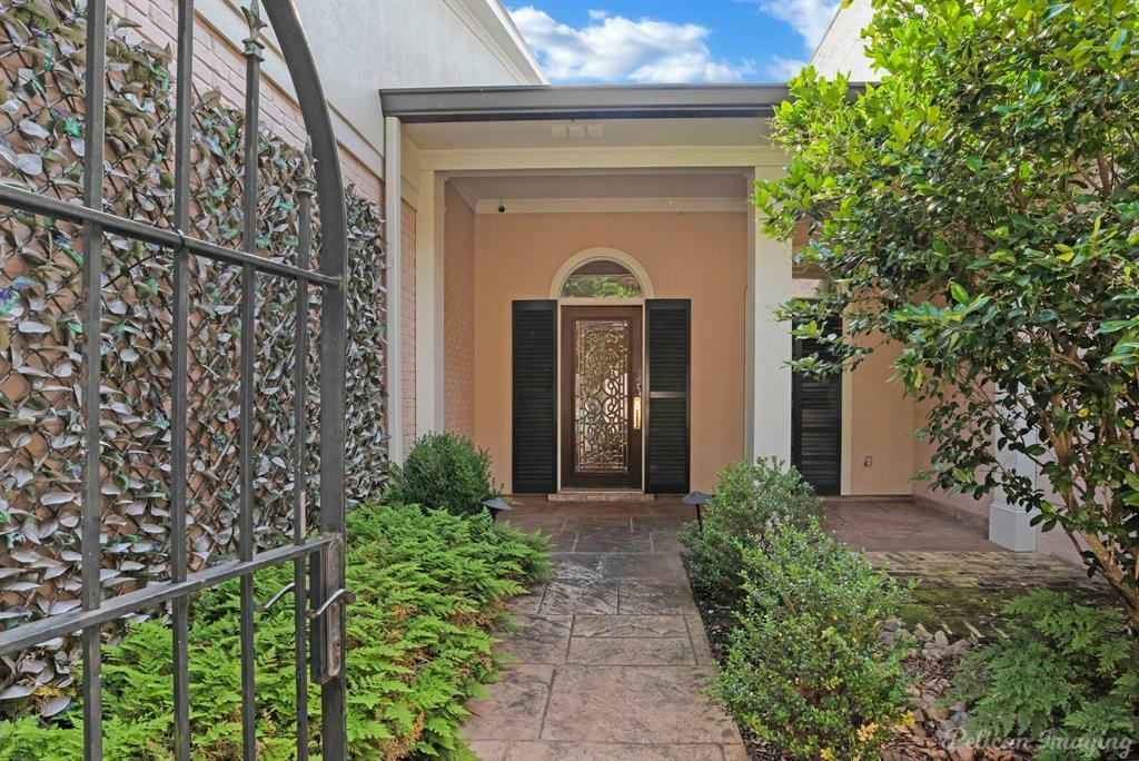 Property Photo: 300 Pierremont Road 28 LA 71106