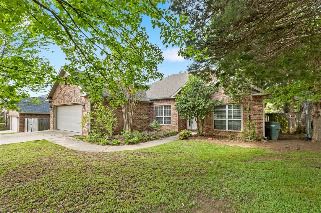 Property Photo: 2141 Elderberry Road AR 72704