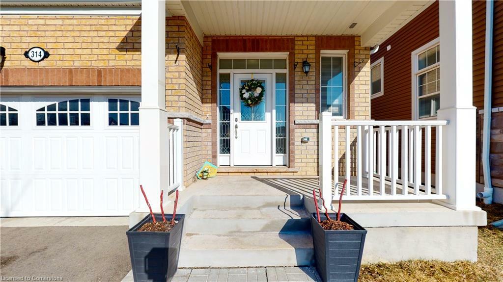 Property Photo: 314 Grovehill Crescent ON N2R 0K2
