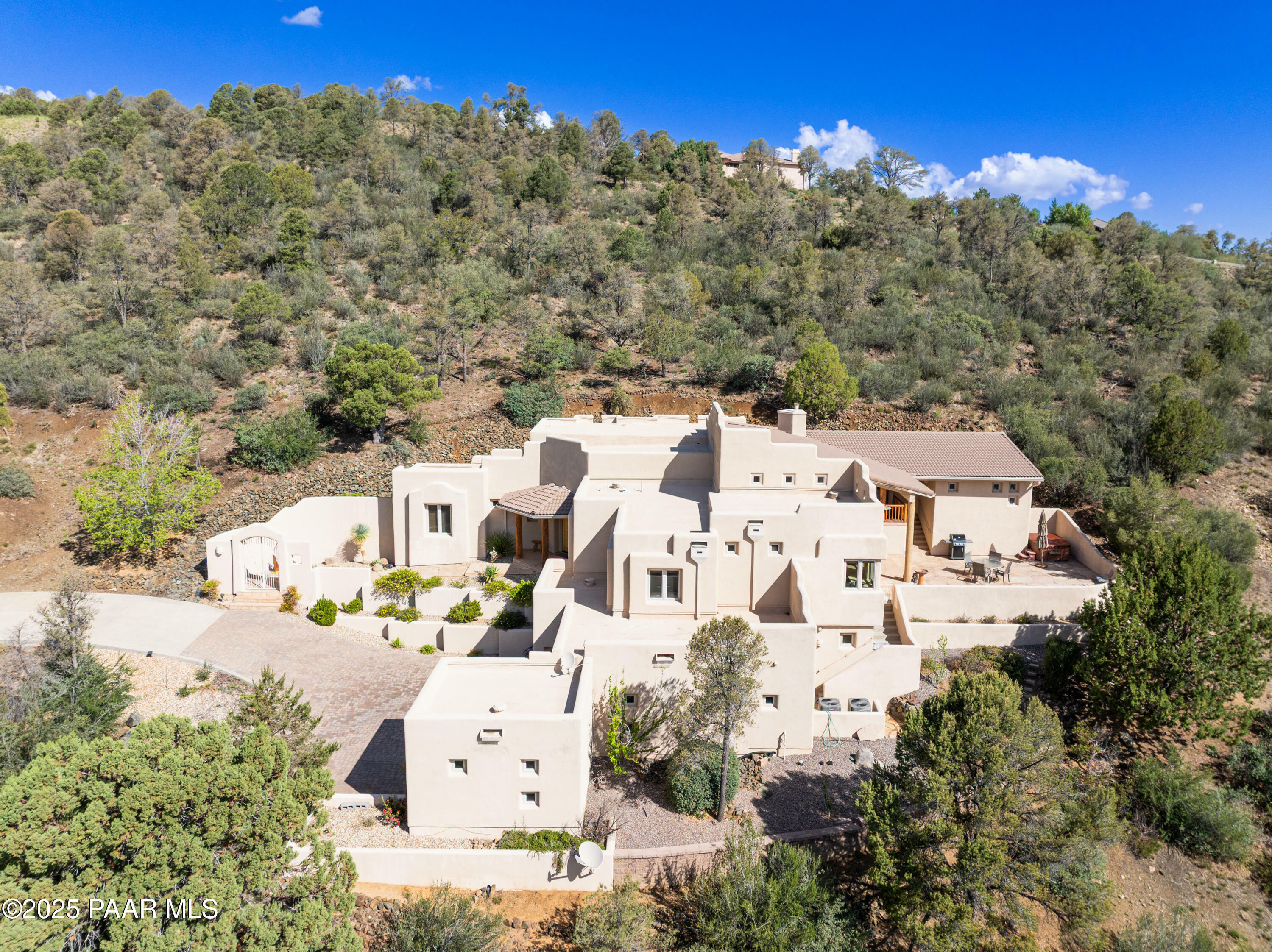 Property Photo: 628 W Lee Boulevard AZ 86303