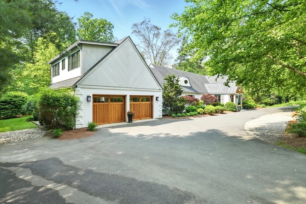 Property Photo: 104 Ardsley Rd MA 01106