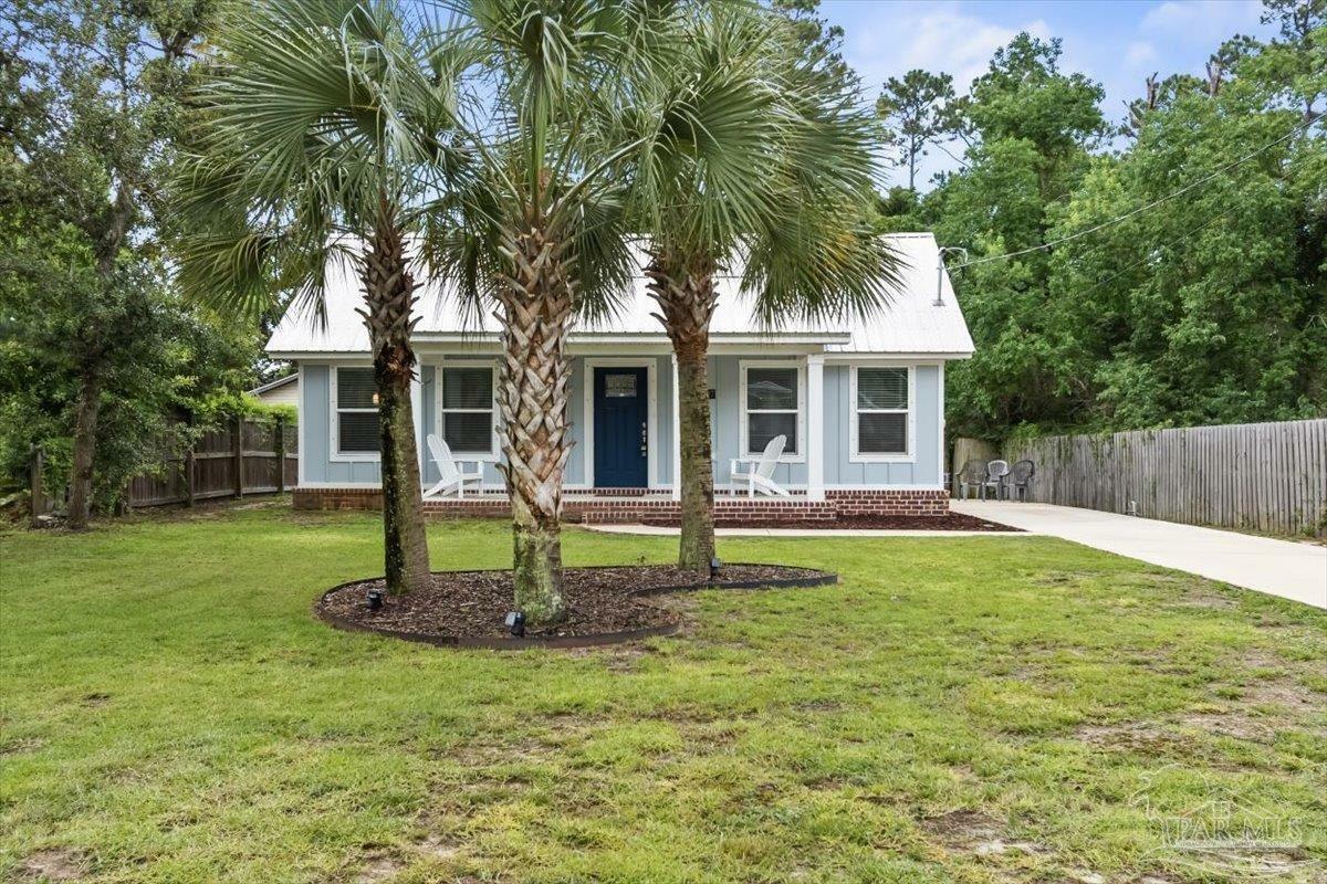 5397 Spruce St  Gulf Breeze FL 32563 photo