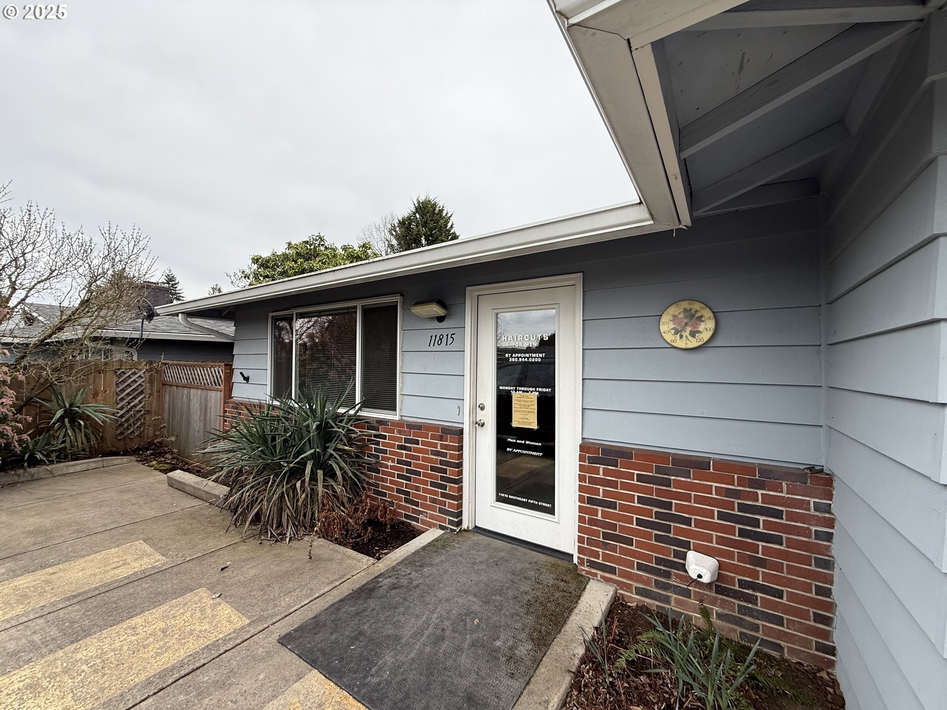 Property Photo: 11813 SE 5th St WA 98683