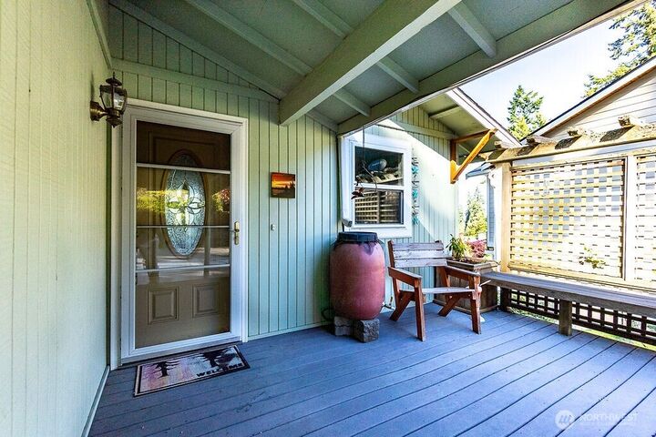 Property Photo: 1241 SE Camano Drive WA 98282