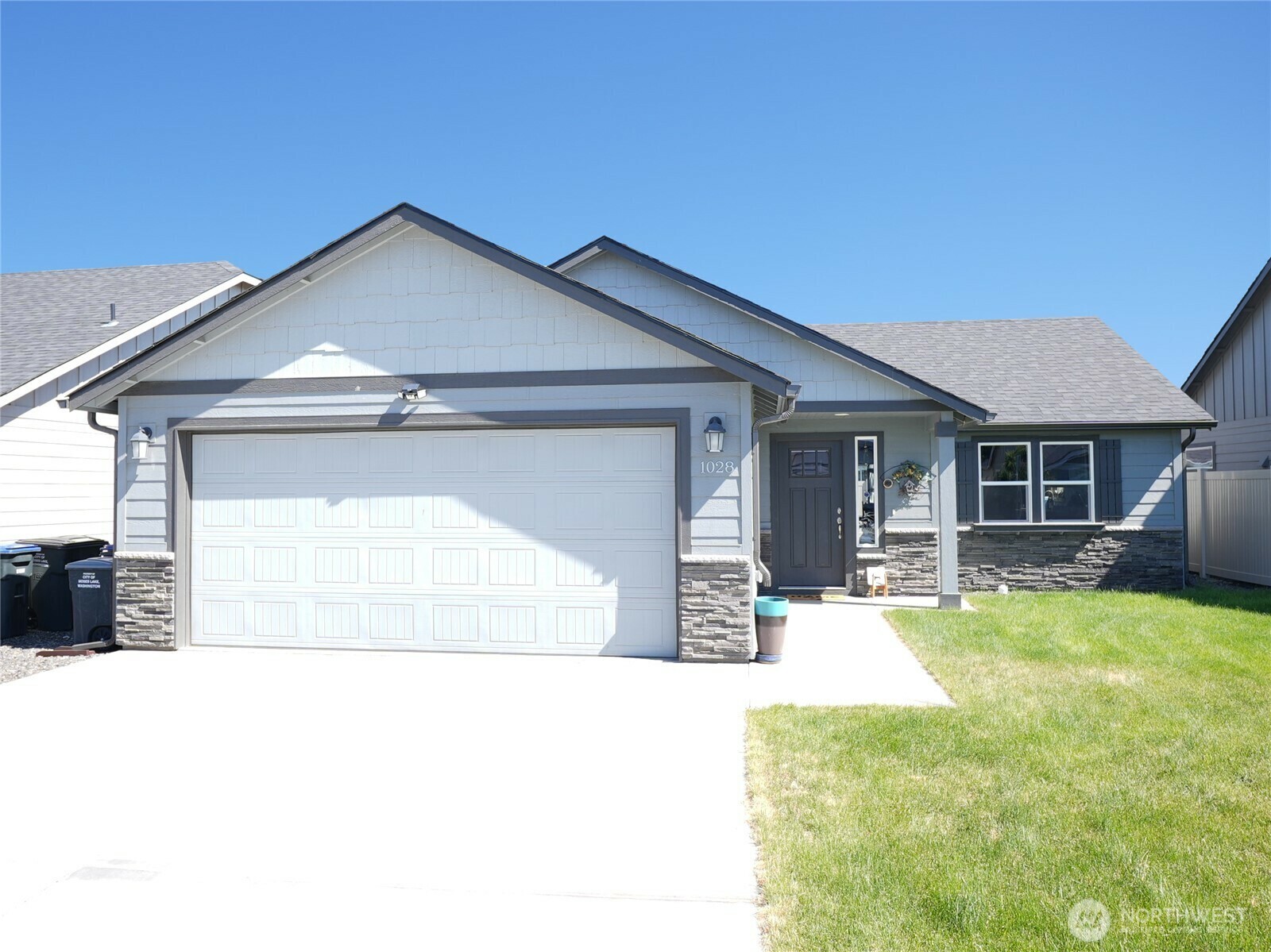 1028 W Sequoia Road  Moses Lake WA 98837 photo