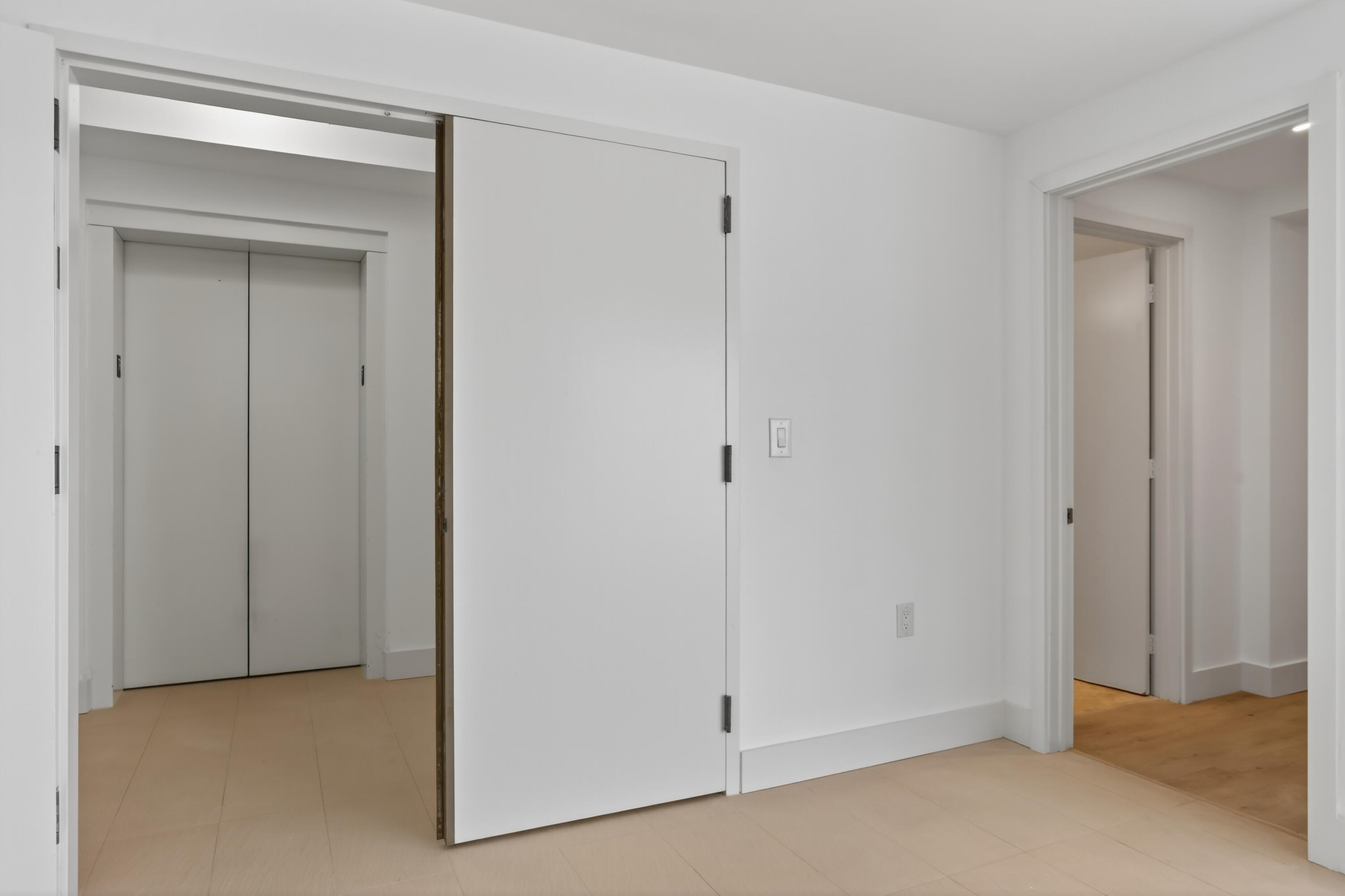 Property Photo: 704 N Ocean Boulevard 701 FL 33062