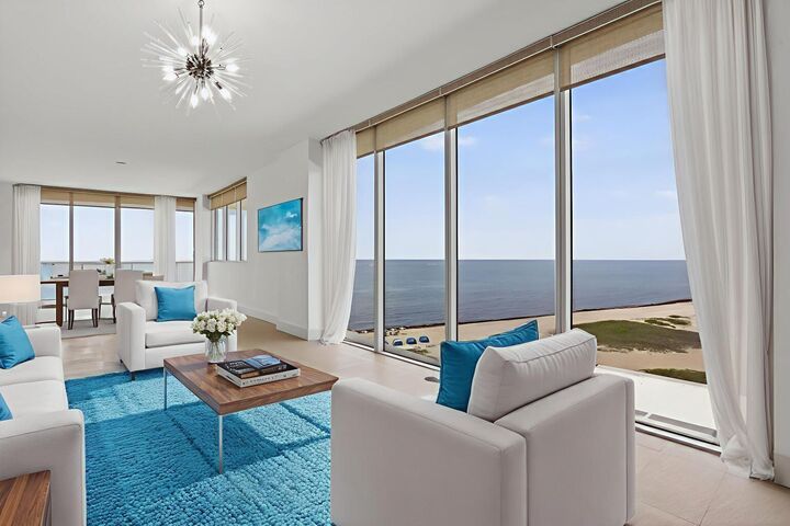 Property Photo: 704 N Ocean Boulevard 701 FL 33062