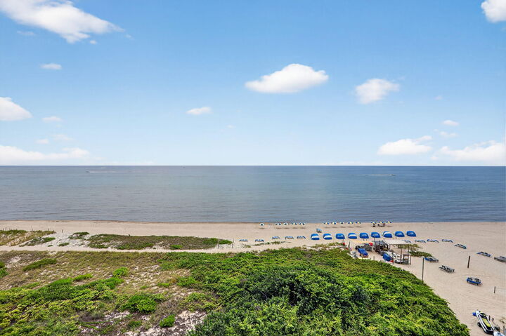 Property Photo: 704 N Ocean Boulevard 701 FL 33062