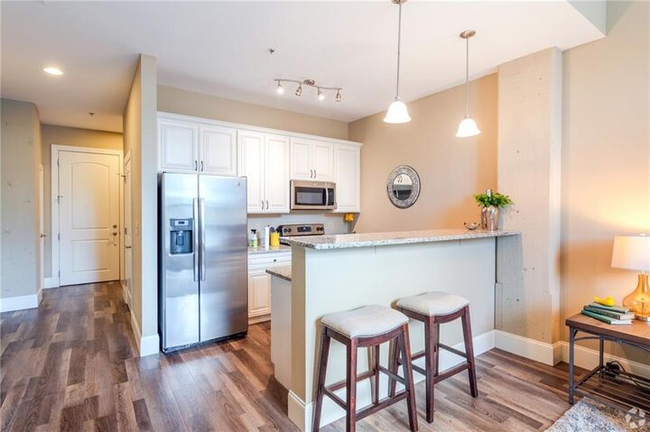 Property Photo:  411 Valley Street 411-18  RI 02908 