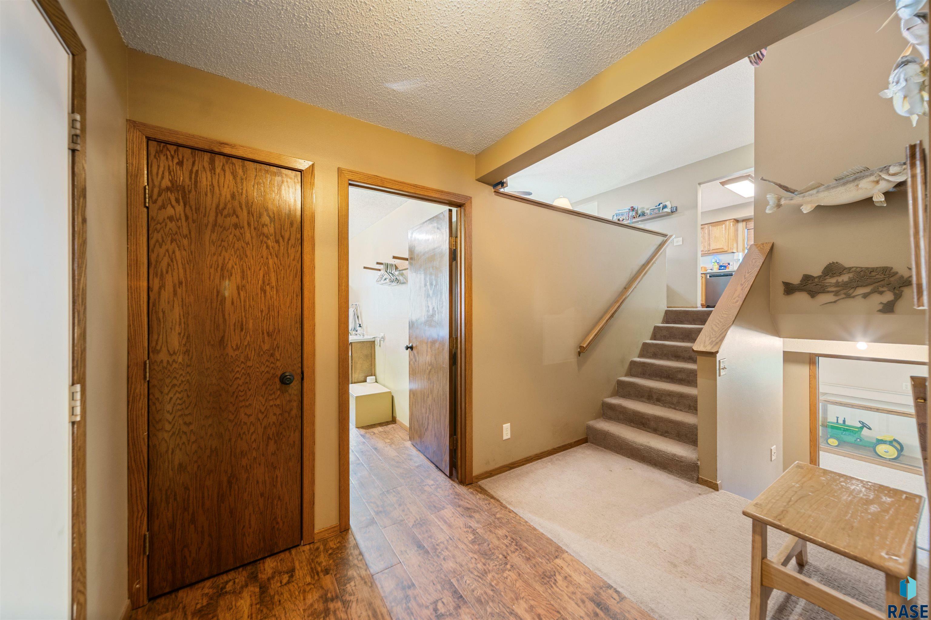 Property Photo: 27053 S Tallgrass Ave SD 57108-8110