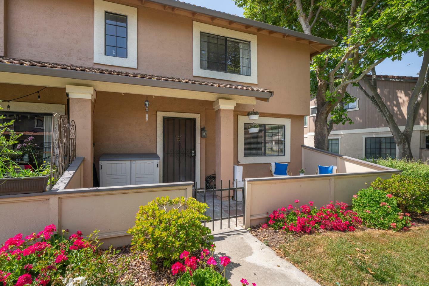 Property Photo: 32864 Arbor Vine Drive 40 CA 94587