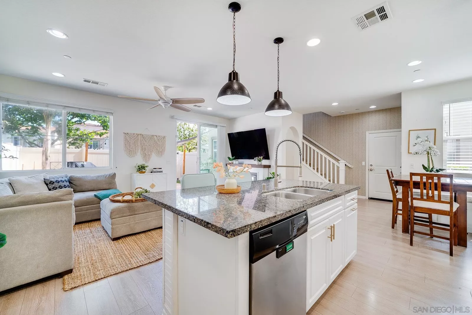 Property Photo:  31813 Calle Mendocino  CA 92592 