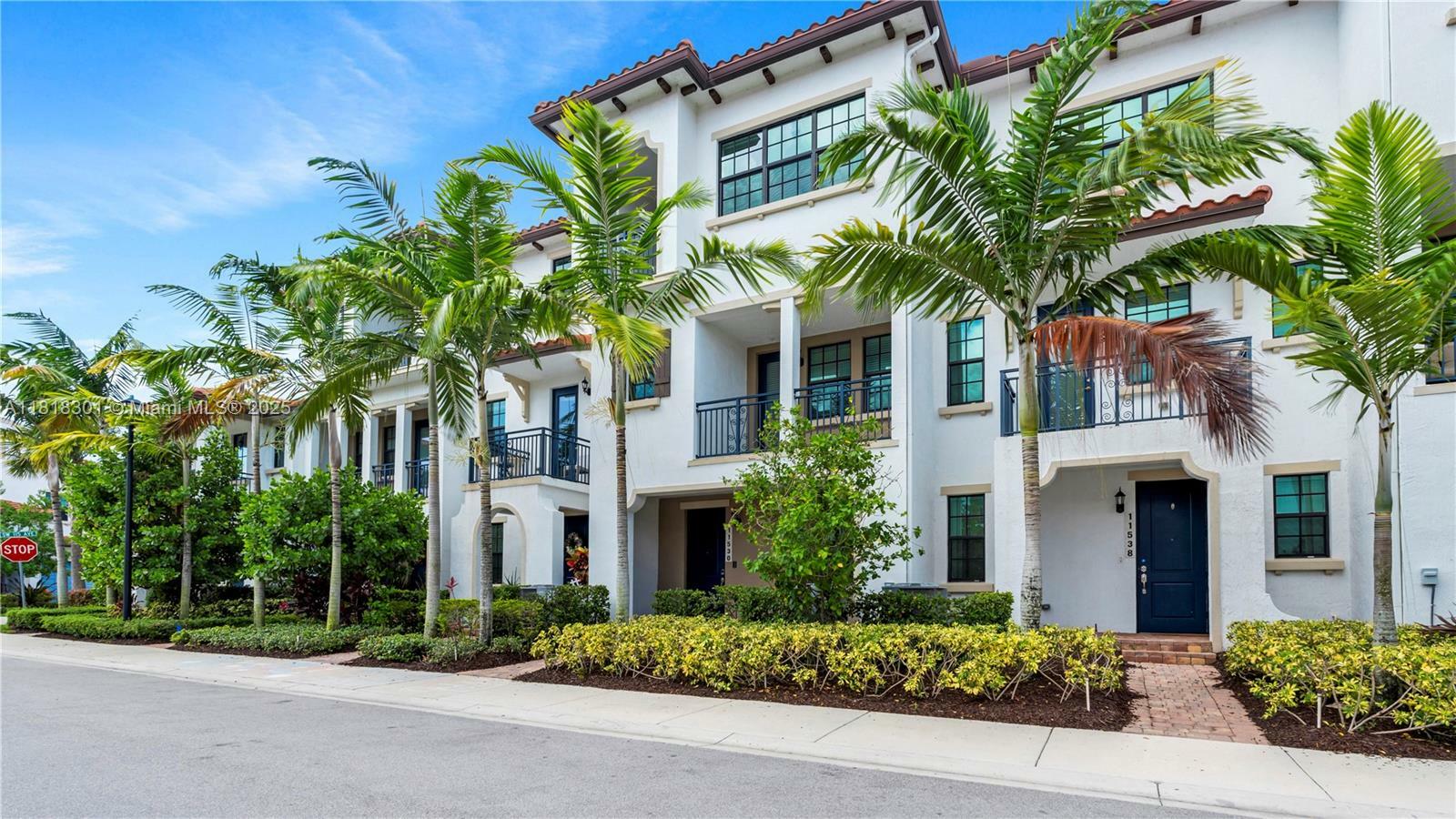 11530 SW 13th Ct  Pembroke Pines FL 33025 photo