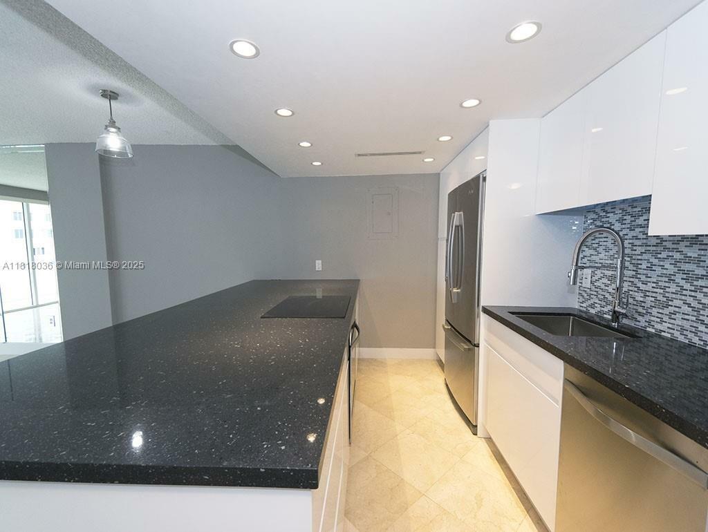 Property Photo: 199 Ocean Lane Dr 703 FL 33149