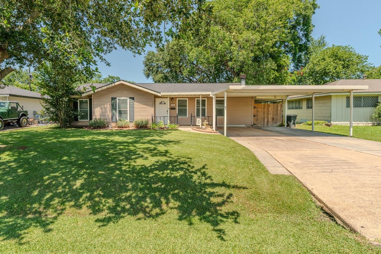 Property Photo: 2418 Saba TX 77651