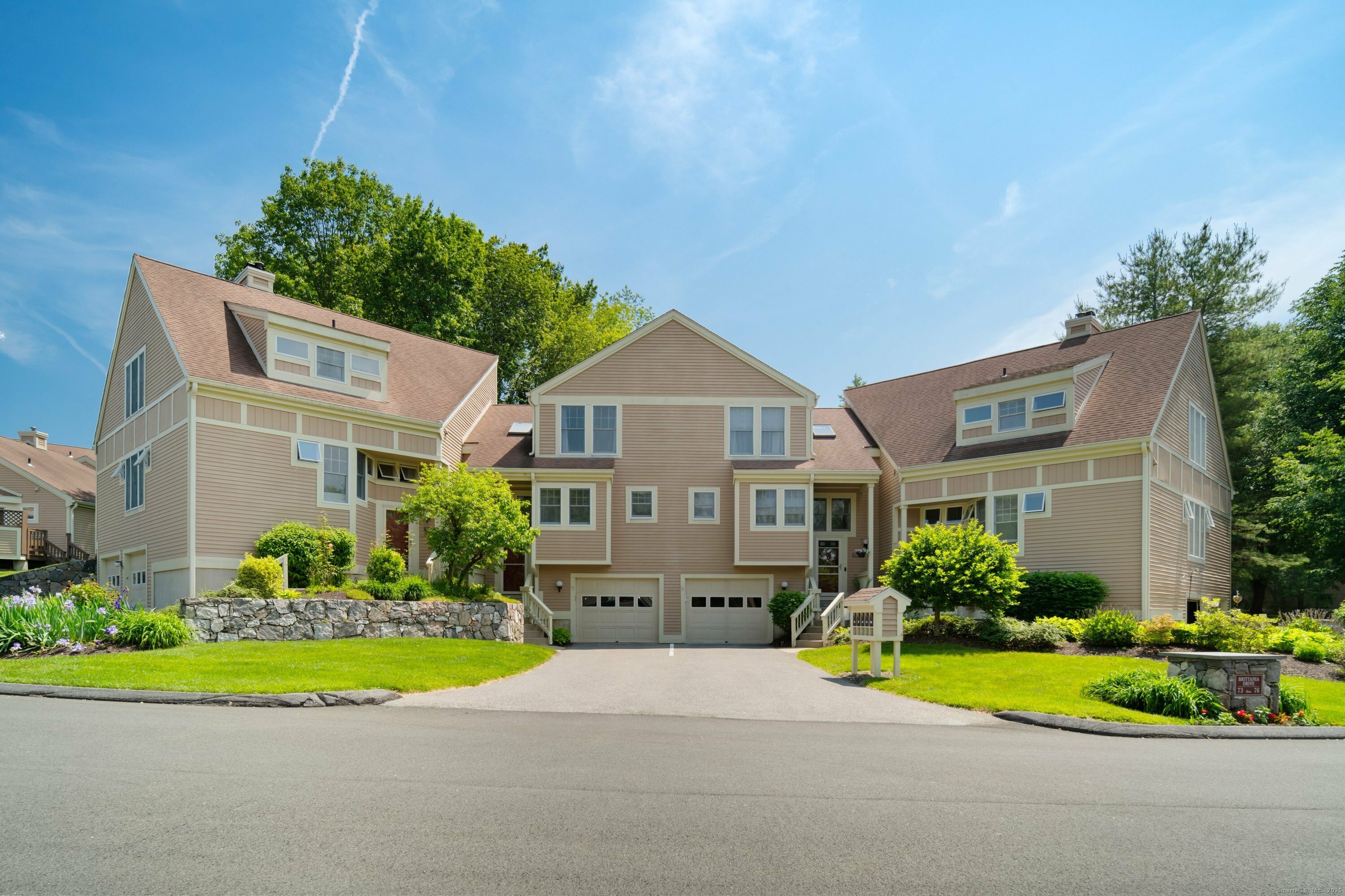 Property Photo: 75 Brittania Road Road 75 CT 06811