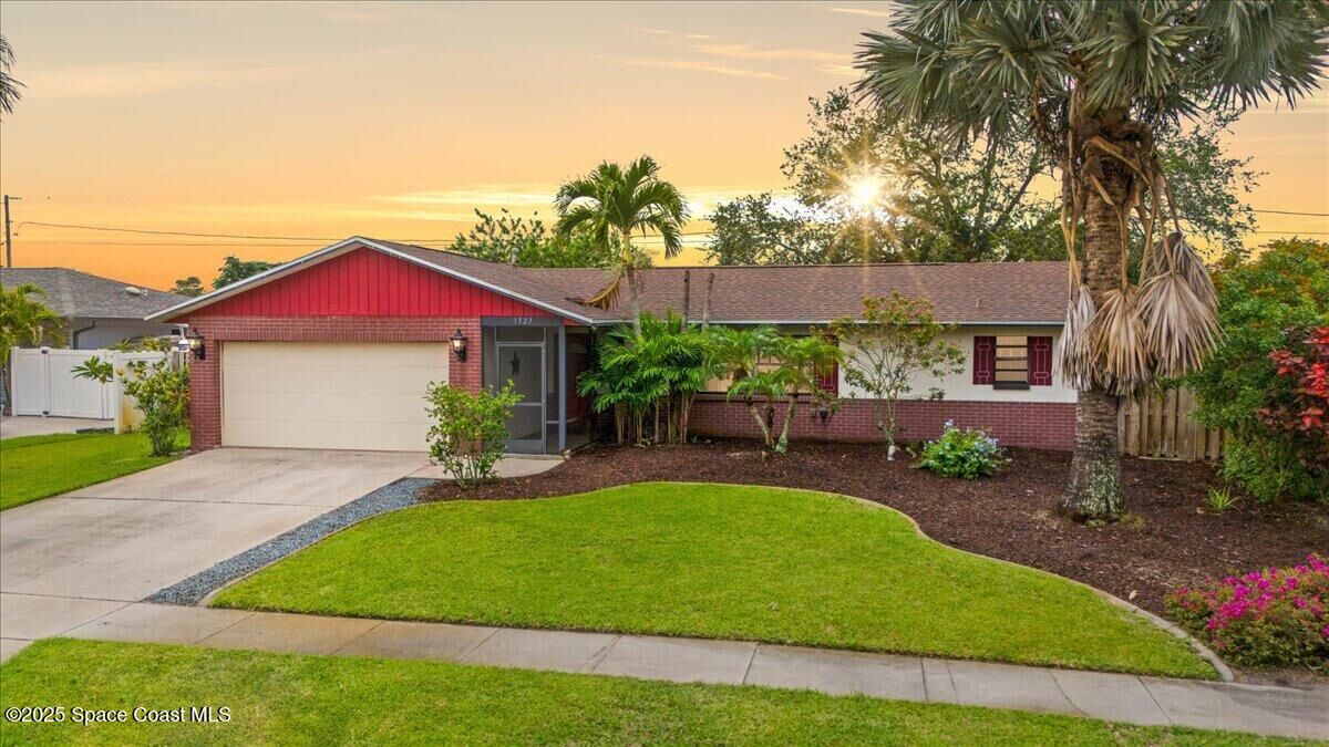 Property Photo:  1527 Spruce Road  FL 32935 