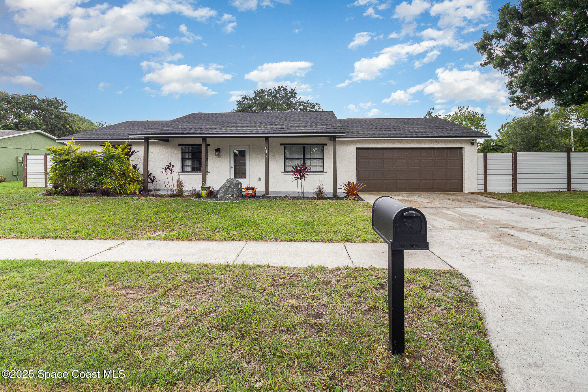 Property Photo:  813 Laurel Drive  FL 32955 