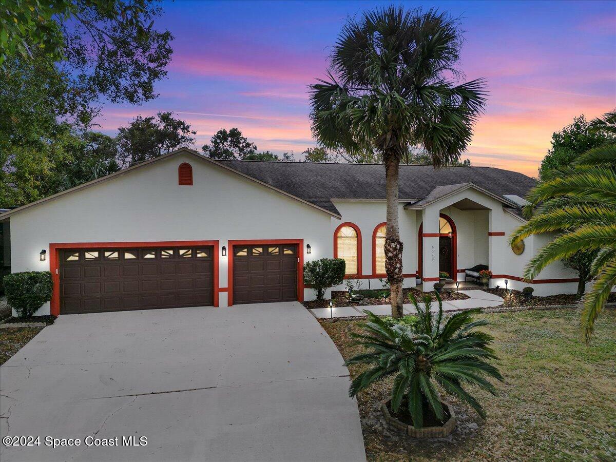 Property Photo: 6349 Whispering Lane FL 32780