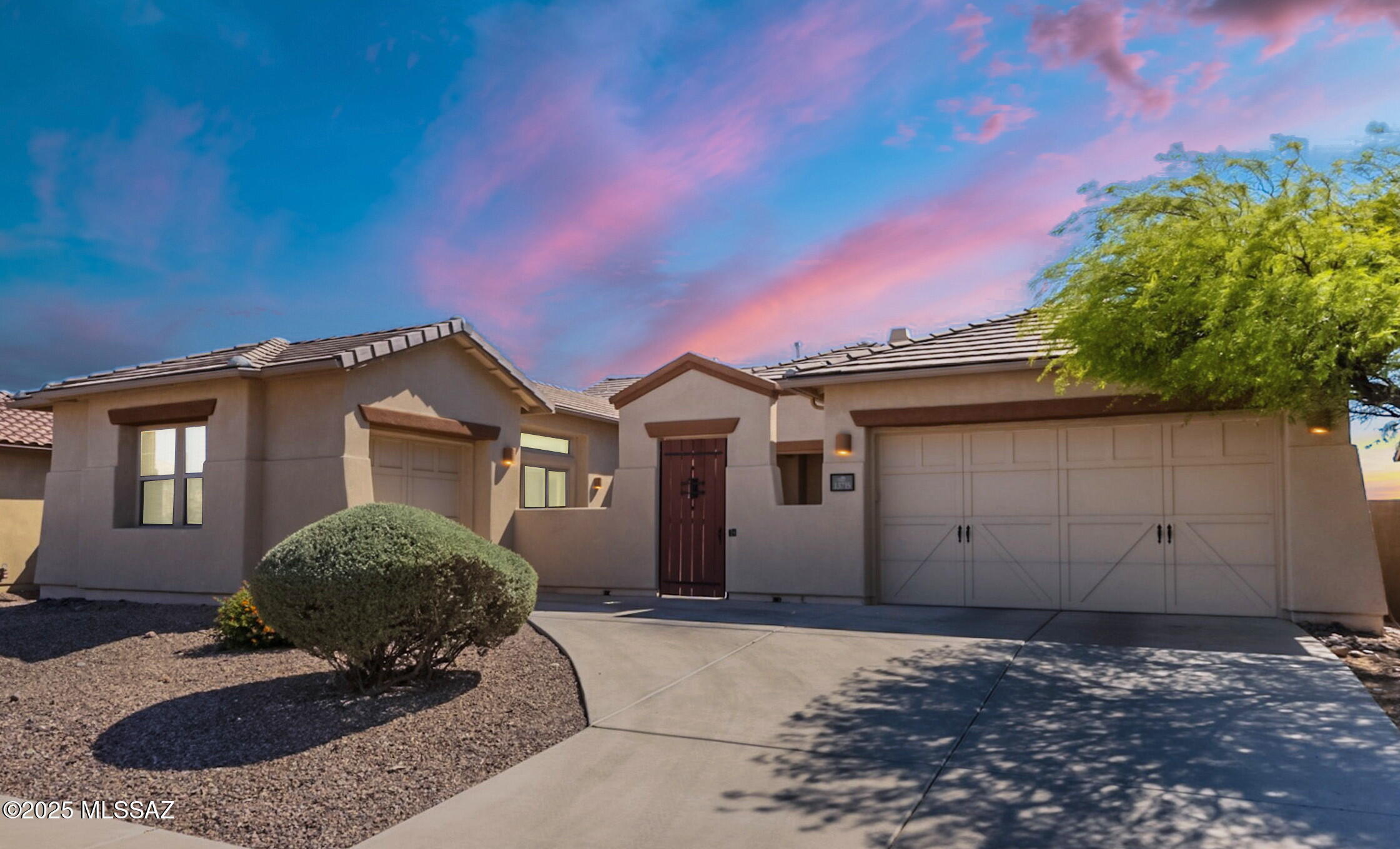 Property Photo:  13715 N Tessali Way  AZ 85755 