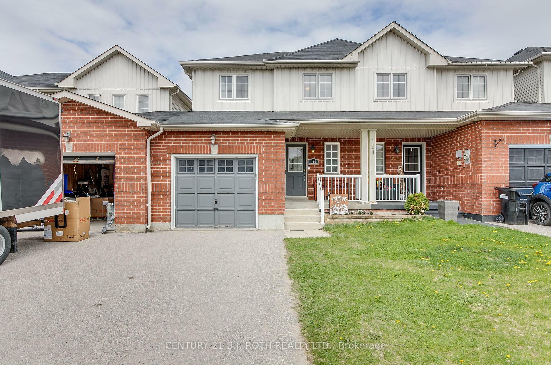 123 Stonemount Crescent  Essa ON L0M 1B4 photo
