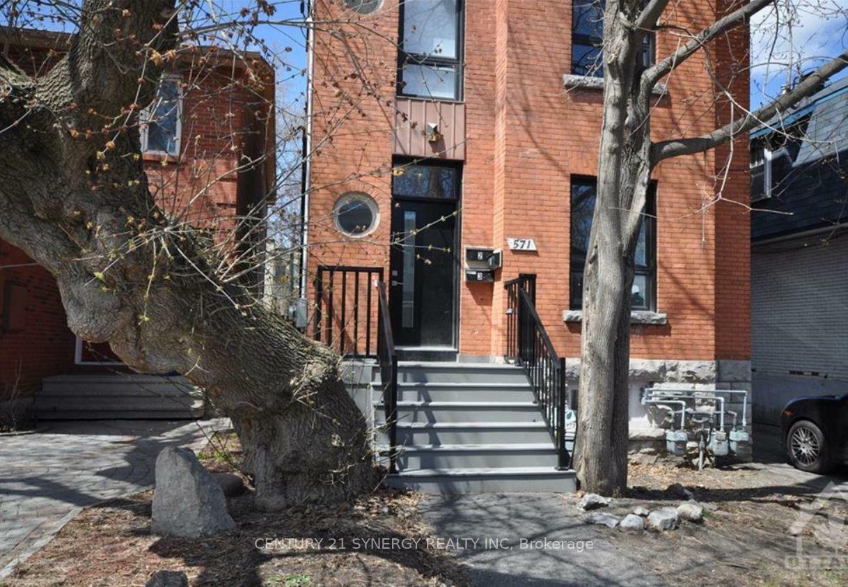 Property Photo: 571 McLeod Street 1A ON K1R 5R2