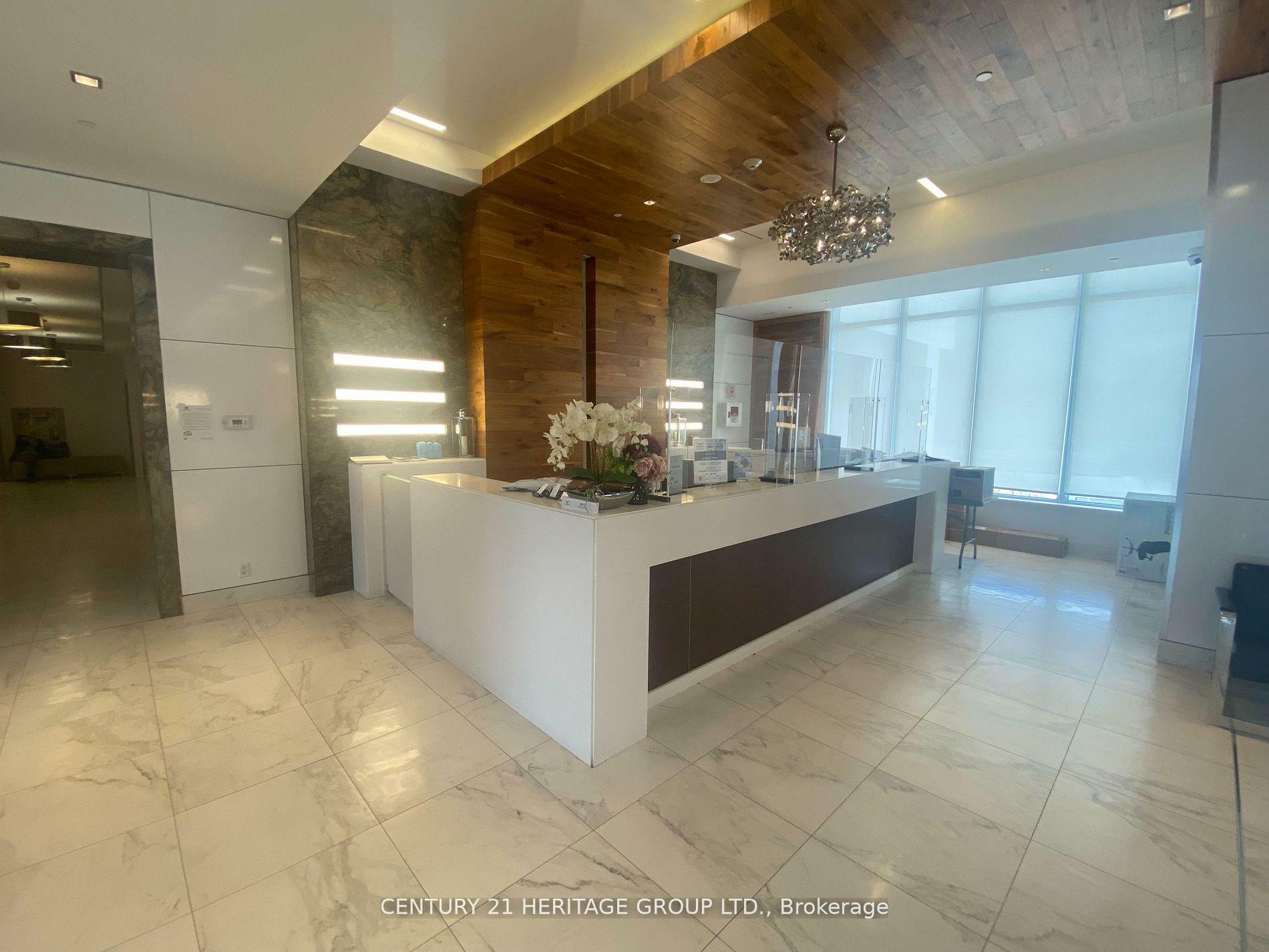 Property Photo:  7890 Bathurst Street S 2205  ON L4J 0J8 