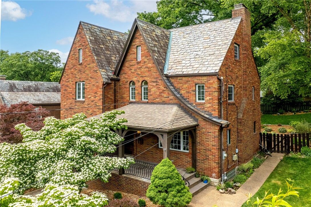 Property Photo:  136 Inglewood Drive  PA 15228 