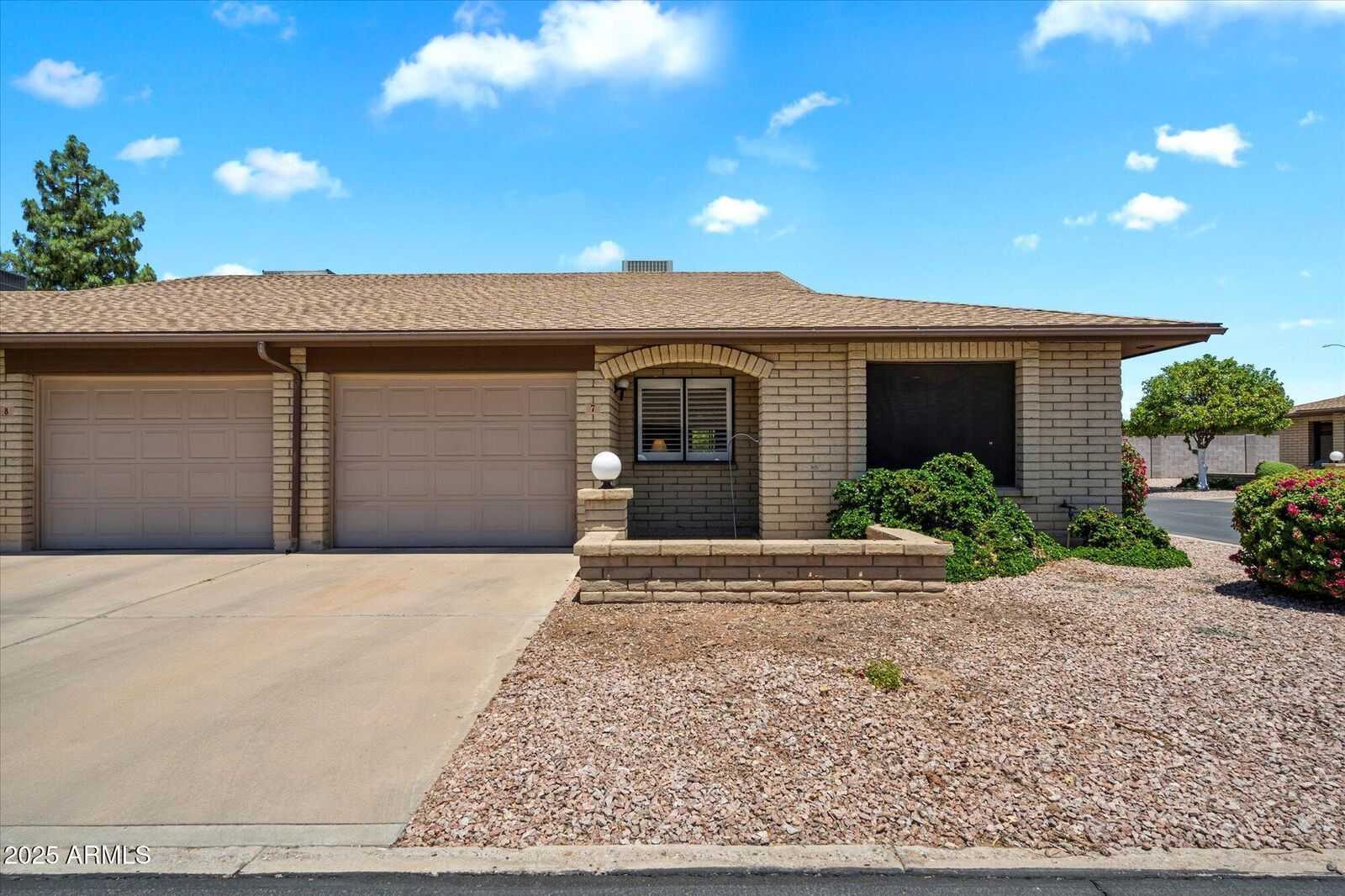 Property Photo:  520 S Greenfield Road 7  AZ 85206 