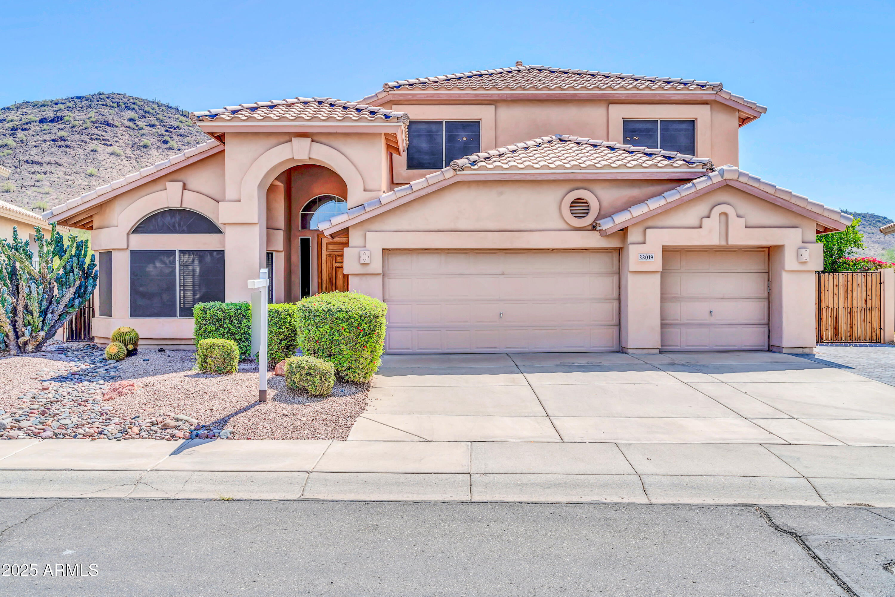 Property Photo: 22019 N 59th Drive AZ 85310