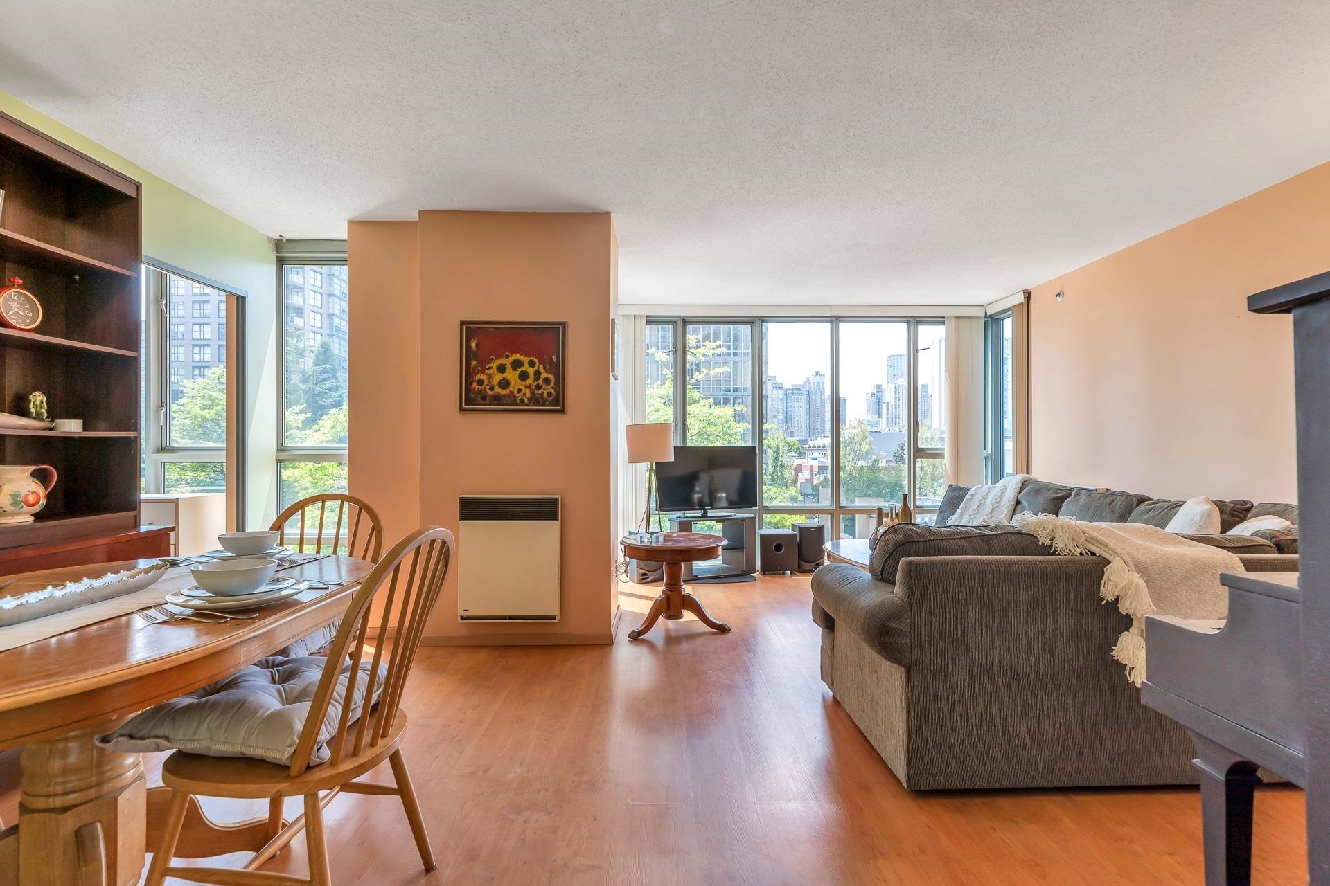 Photo de la propriété: 930 Cambie Street 603 BC V6B 5Y1