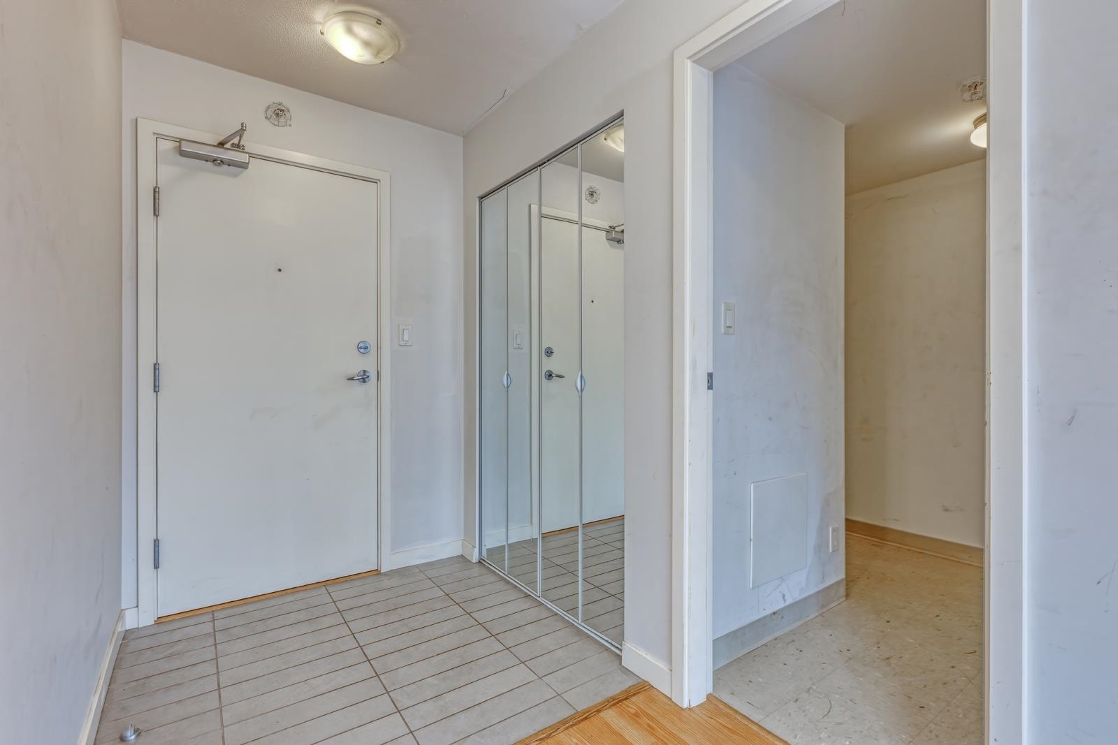 Property Photo: 233 Robson Street 709 BC V6B 0E8