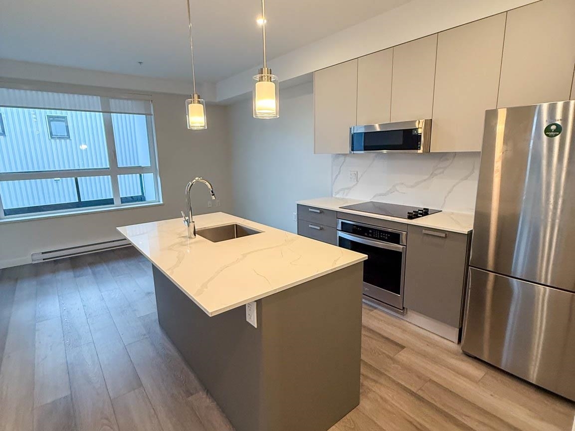 Property Photo: 3588 Hull Street 203 BC V5N 4R8