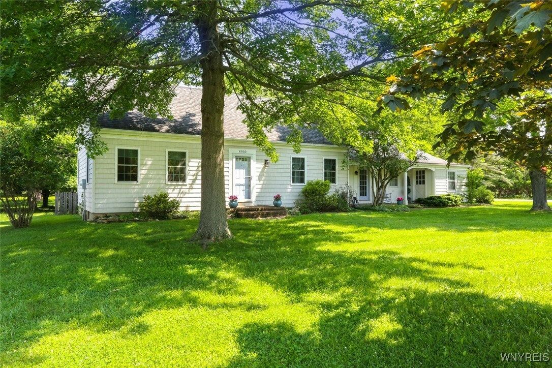 Property Photo:  8930 Gaskin Road  NY 14031 