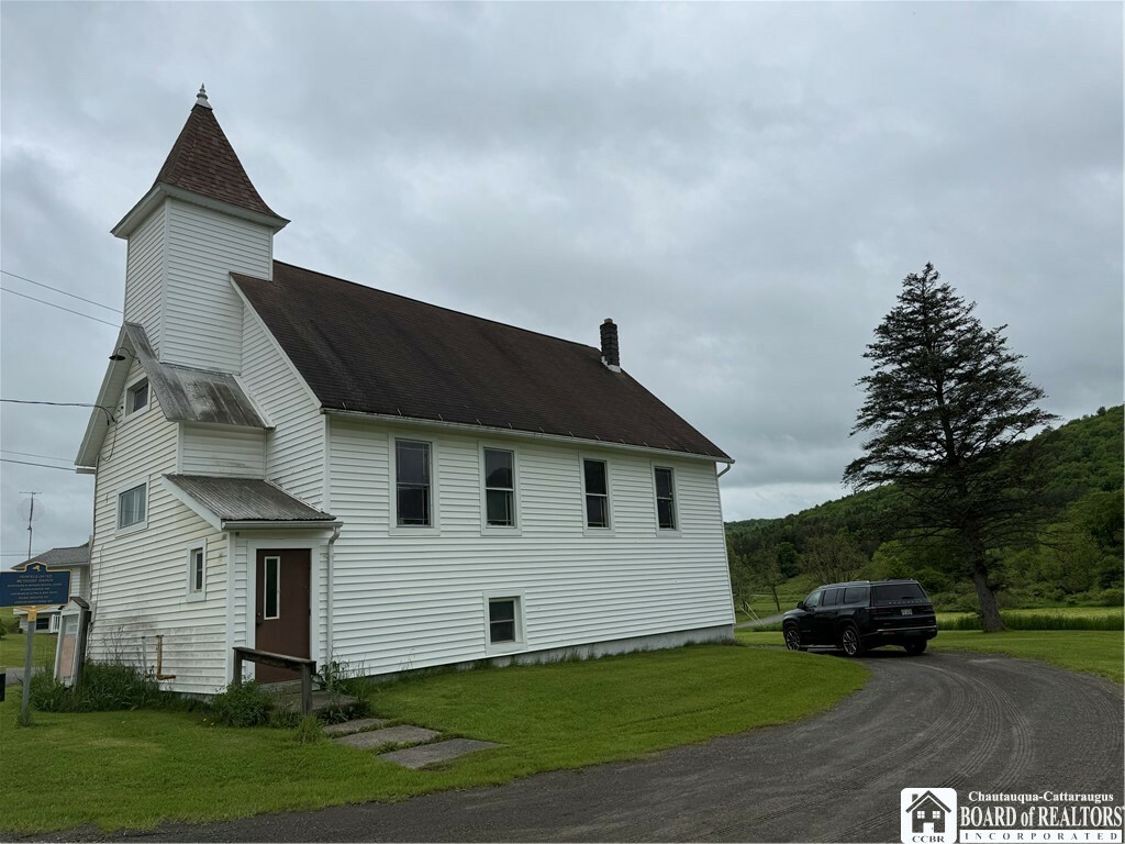 Property Photo: 636 Fairfield Road NY 13811